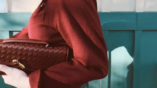 Laura Gregory of LG Styling helps clients create refined, sustainable looks.