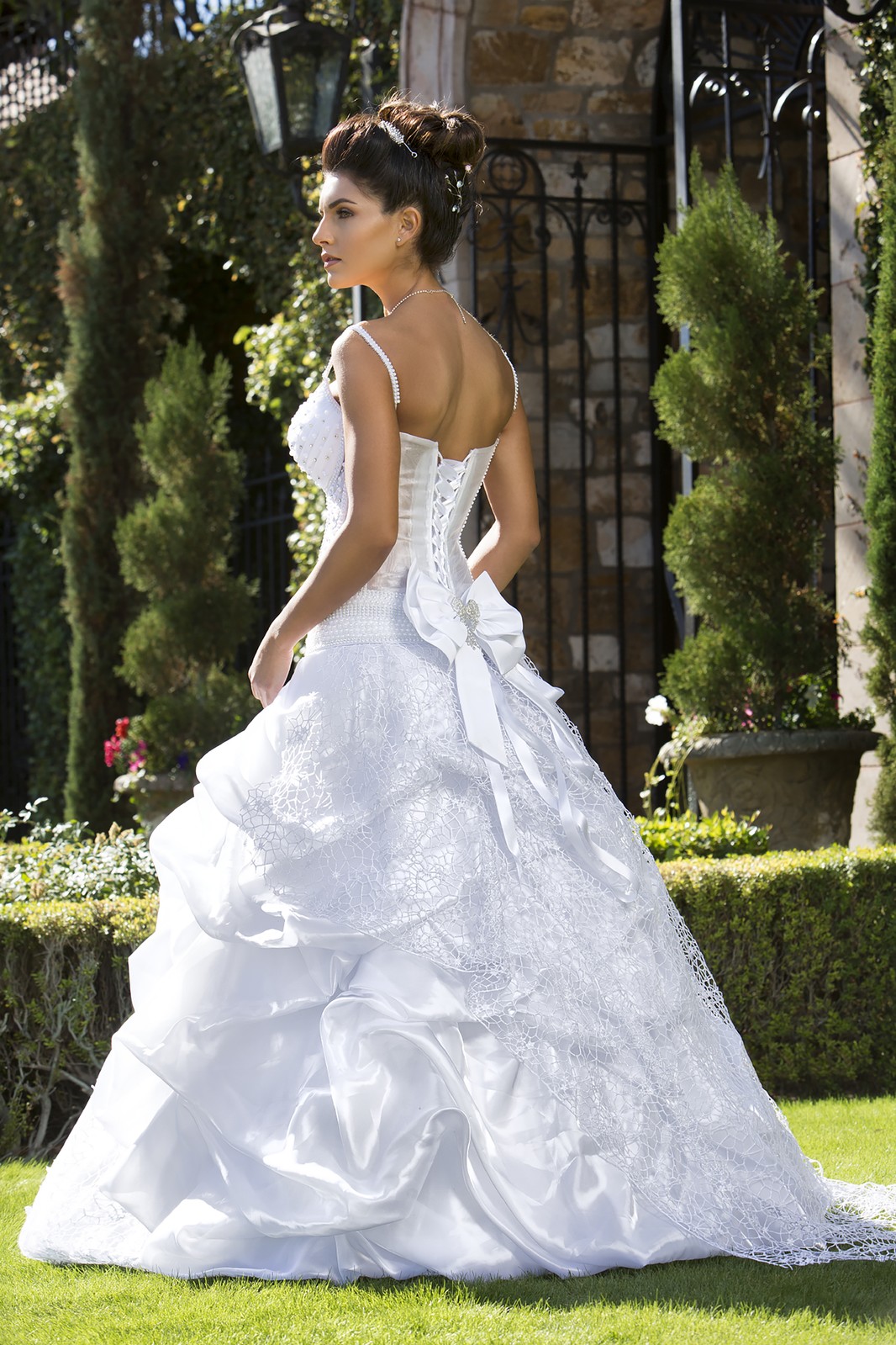 Svetiks bridal sale & fashion boutique