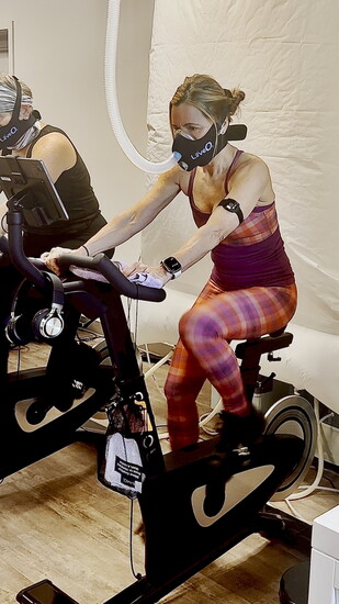 Working out at Smart Fit 