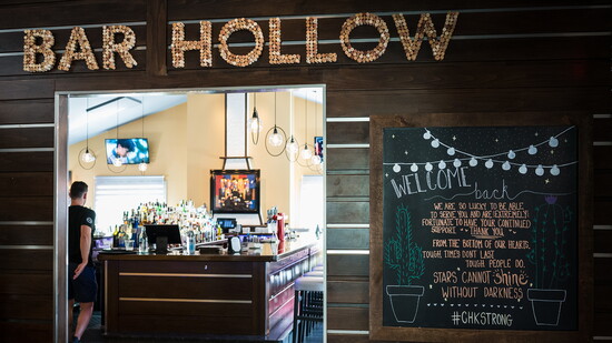 The lounge at Cotton Hollow. Photo by Vivien Stembridge