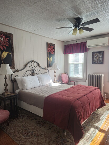 The Moonflower Room at Vine Cottage Inn. Photo Credit: Trevor Joppich