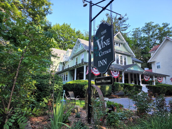 Exterior of Vine Cottage Inn. Photo courtesy of Vine Cottage Inn