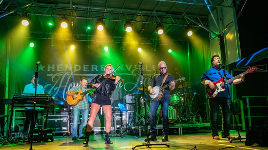 Diamond Rio headlines the 2026 Pig Fest edition of the Hendersonville Hometown Jam.