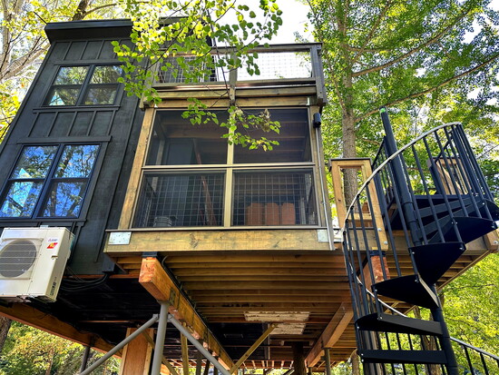 Starved Rock Treehouses in Ottawa, Illinois