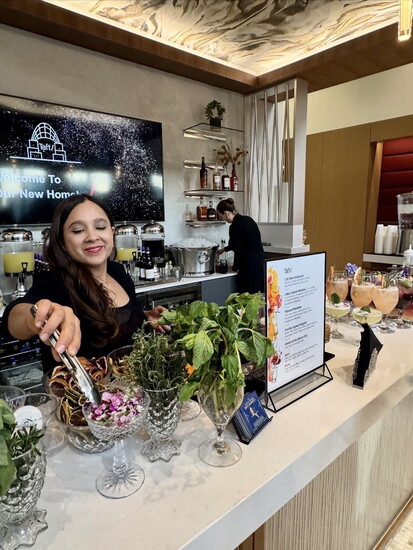 Bars On Wheels creates drinkable art from fresh, homegrown herbs, edible flowers & house-made juices & syrups.