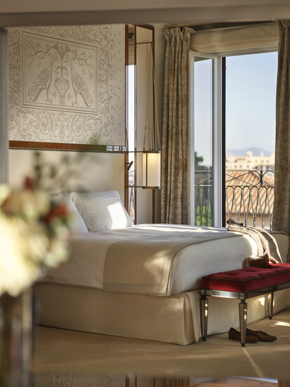 Hotel Eden presidential suite bedroom. Photo courtesy of Hotel Eden. 