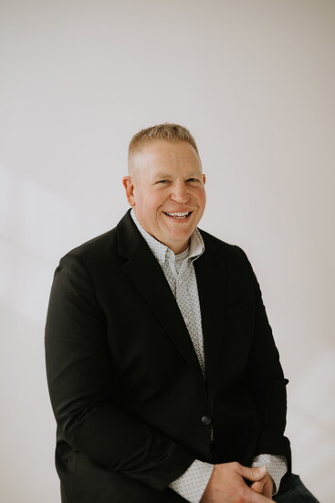 Ethan Cozzens, Agent