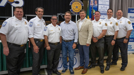 Chief Trobel and deputies, Micheal Hernandez , Turmmie Patrcik and Roswel Rotary check presentation