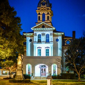 hisotoric%20cabarrus%20county%20courthouse%20in%20downtown%20concord%20-%20cabarrus%20county%20nc_photo%20credit%20visit%20cabarrus-300?v=1