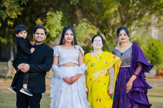 Saanvi with her Family.
