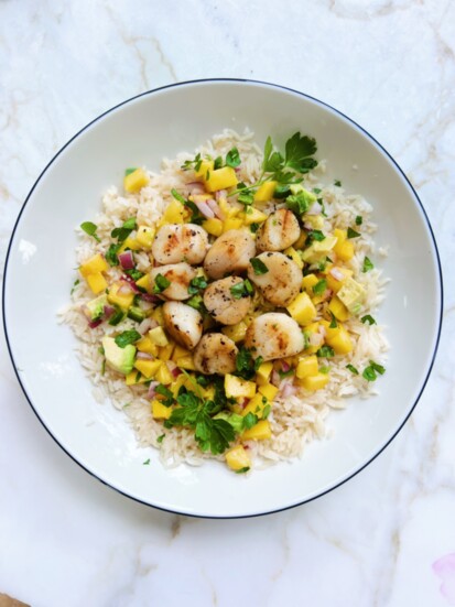 sland Style Grilled Scallops with Mango Salsa and Coconut Rice