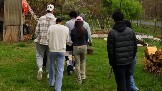 Class at Leni Sorensen's Indigo House. Photo Credit: Stephanie Rajab