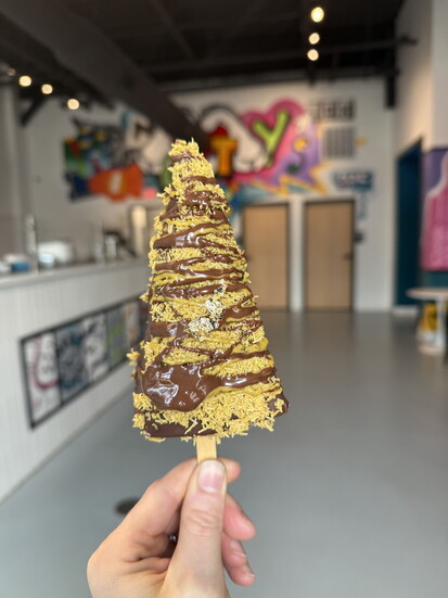 Ninety's Dessert Bar: Frozen Dipped Cheesecake