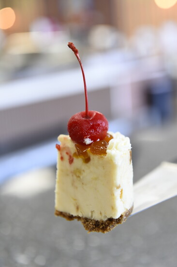 Artisen Gelato: Mini Gelato Cake