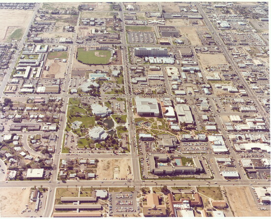 By its 25th anniversary, Scottsdale had a new City Hall, Civic Center Library, Spring Training baseball stadium, and a thriving downtown business district. 