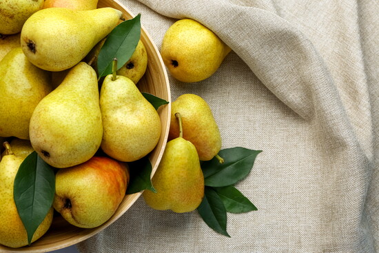Bowl of pears. 