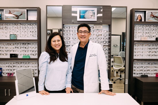 Dr. Sam Lee and his wife 