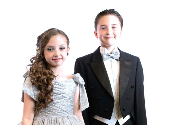 Lillian Breeze with Alex Muno winning Dixie's Got Talent