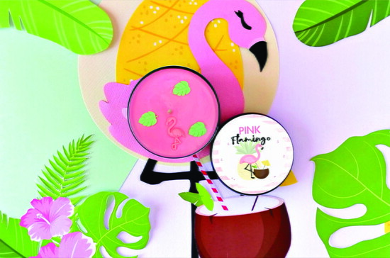 Classic Pink Flamingo candle.