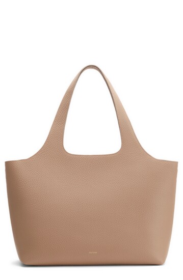 Cuyana Laptop Tote. Image courtesy of Nordstrom, Inc.