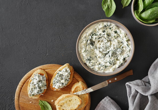Warm Spinach & Artichoke Dip