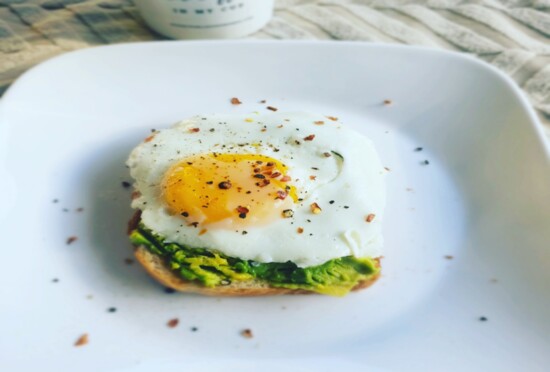 Avocado and eggs are a good source of protein and fiber
