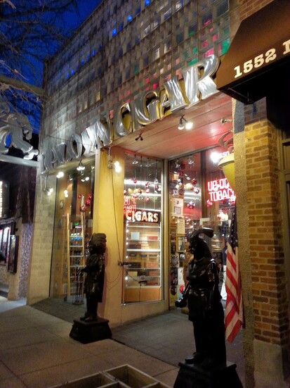 Up Down Cigar lounge