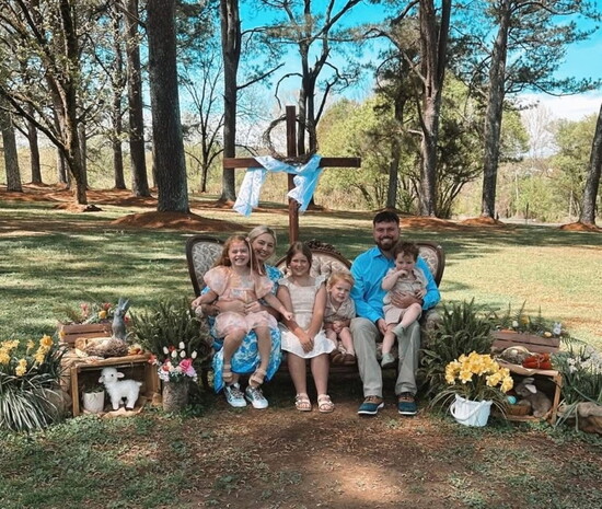 Left to right are Loften, Mary, Layla, Larsen, Nathan and Locke Haynes.  Not pictured: Laney Haynes