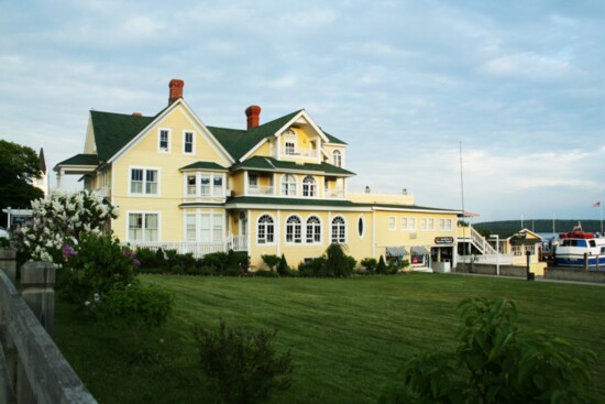 The Bay View Inn, built in 1891 and situated between Main Street/Lake Shore Drive and the water, is aptly named.