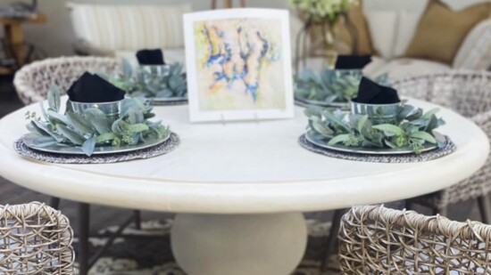 The perfect table for elegant outdoor dining