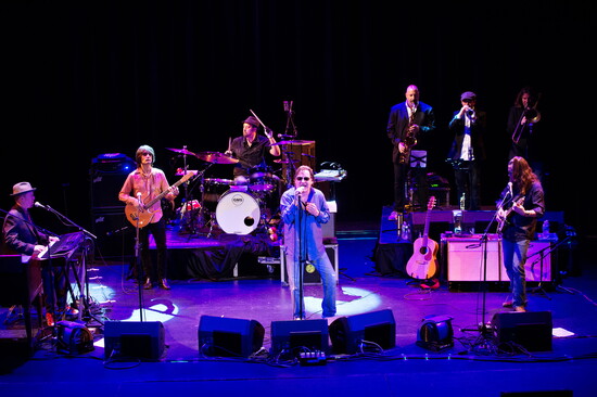 Southside Johnny emoting with his band