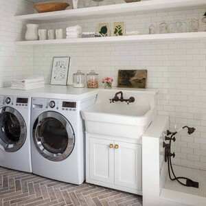 stylish-laundry-room-design-ideas-01-1-kindesign-300?v=1