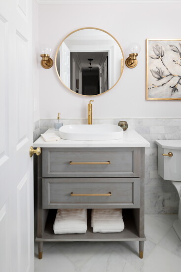 Powder room essentials for small spaces 