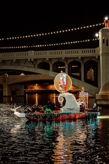 Fantasy of Lights Boat Parade. Courtesy Tempe Tourism