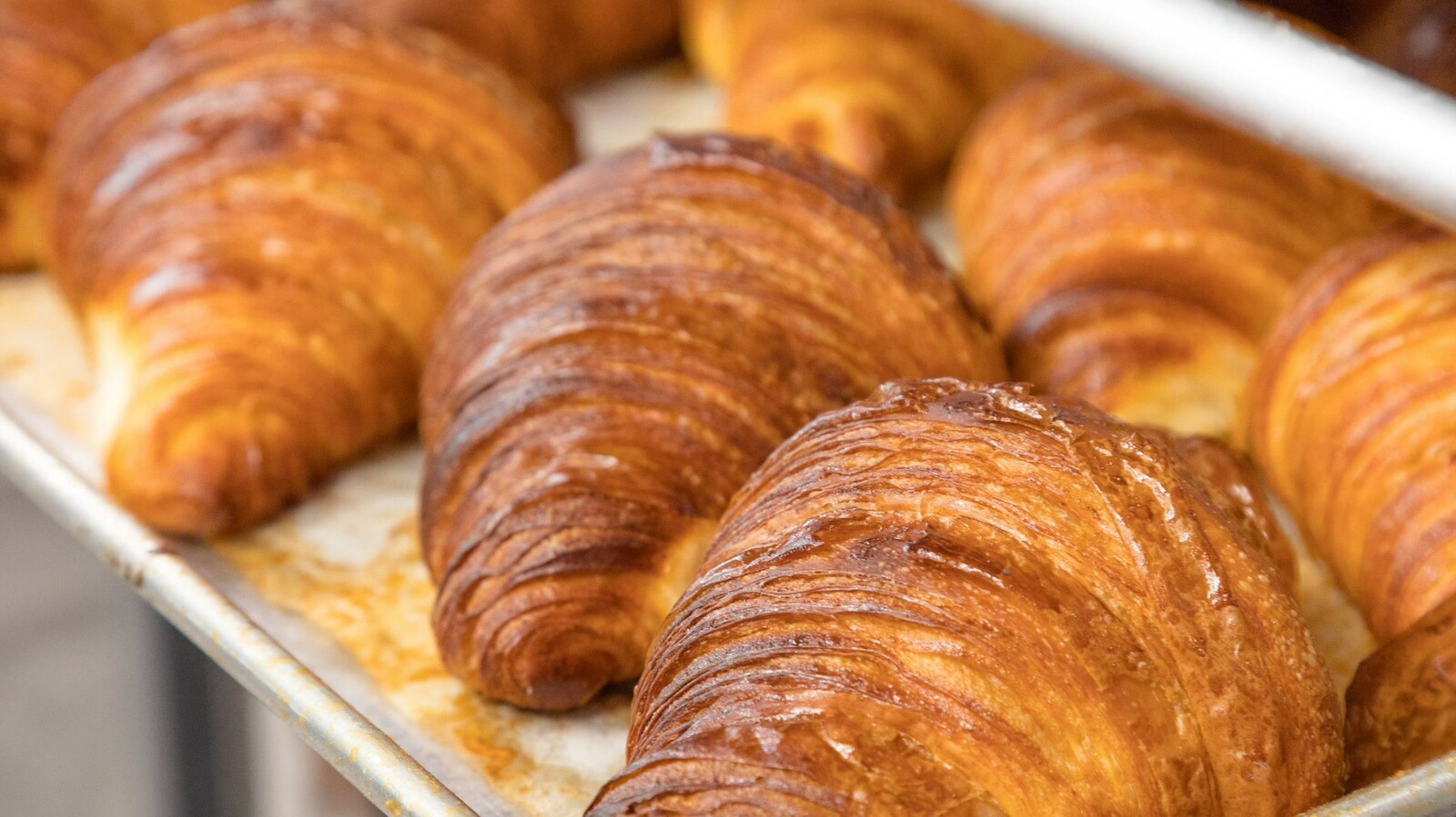 https://static.citylifestyle.com/articles/st-georges-newest-hot-spot/LifestyleFarmstead%20Bakery%207-2021-124Croissants-1600.jpg?v=1