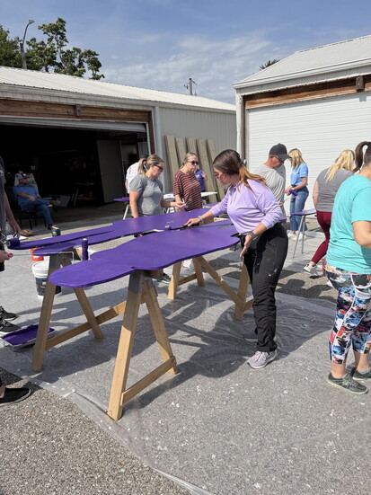 Chamber of Commerce Leadership class helping bring silhouettes to life