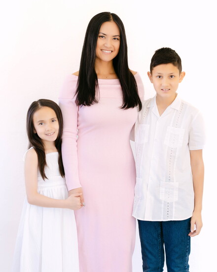 Naomi Rutkey with her children, Maxine (L) and Greyson (R).