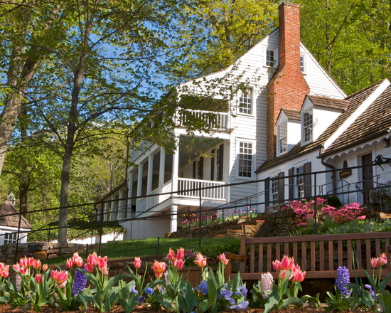 Michie Tavern in the spring. Photo courtesy of Michie Tavern. 