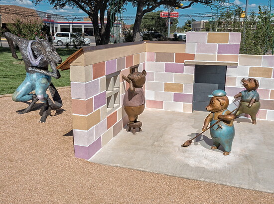 Three Little Pigs (& the Big Bad Wolf)