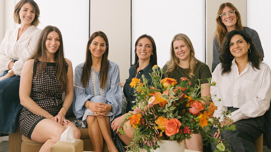 Shamtobi with her team, including Kira Sedaka (third from left) 