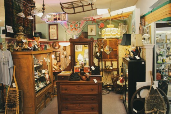 Open since 1999, Antique World Mall has thousands of vintage products. PC Chelsea Chambers