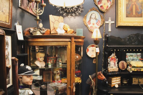 Antique World Mall has over 150 different dealers, featuring items from all over the globe and from all different timeframes. PC Chelsea Chambers