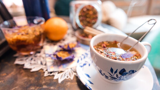 Crystal Communitea Shop