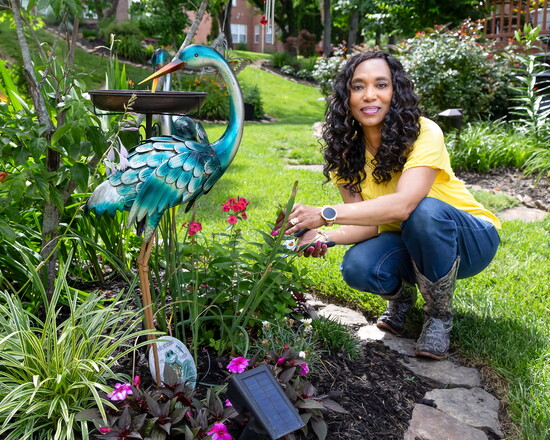 Towana Bowles' garden is elegantly designed.