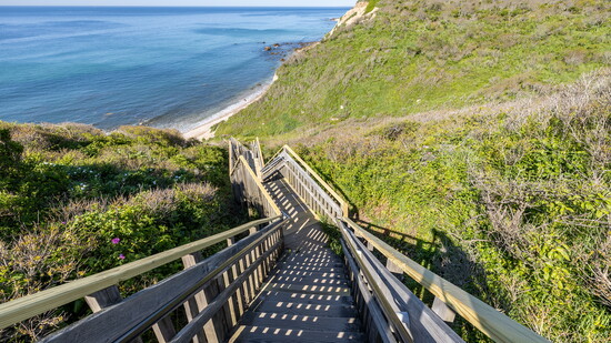 The staircase leading down to the beach at Mohegan Bluffs.