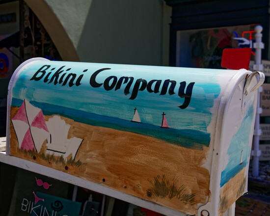 Even the mailbox has coastal charm—consider this your official invitation to stop by.