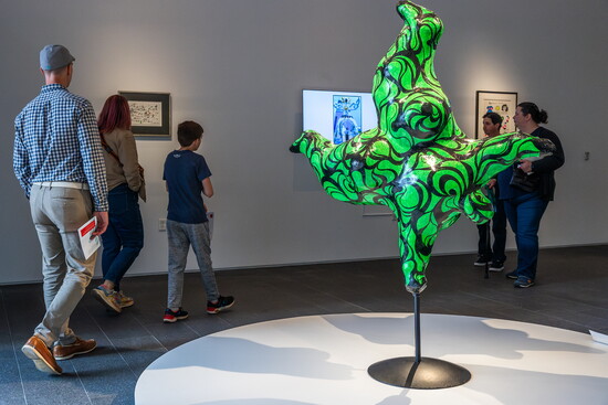 Niki de Saint Phalle, “Vive moi,” 1968, 55 x 58 x 21 1/8 in, Sculpture. © 2025 Niki Charitable Art Foundation. All Rights Reserved / ARS, NY / ADAGP, Paris. 