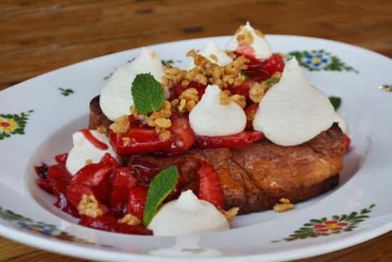 French Toast (brioche, strawberries, whipped cream, maple syrup)