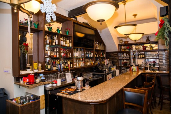 Taverna on the Green Bar