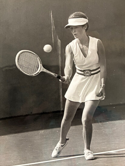 Taffy Lewis at the International Stewardess Tournament, 1976
